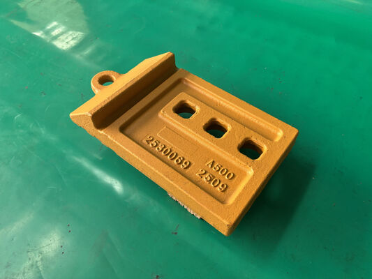 2530069 Guss Halbpfeil Rand Ende 3 Löcher 966G 966H 966M 972G